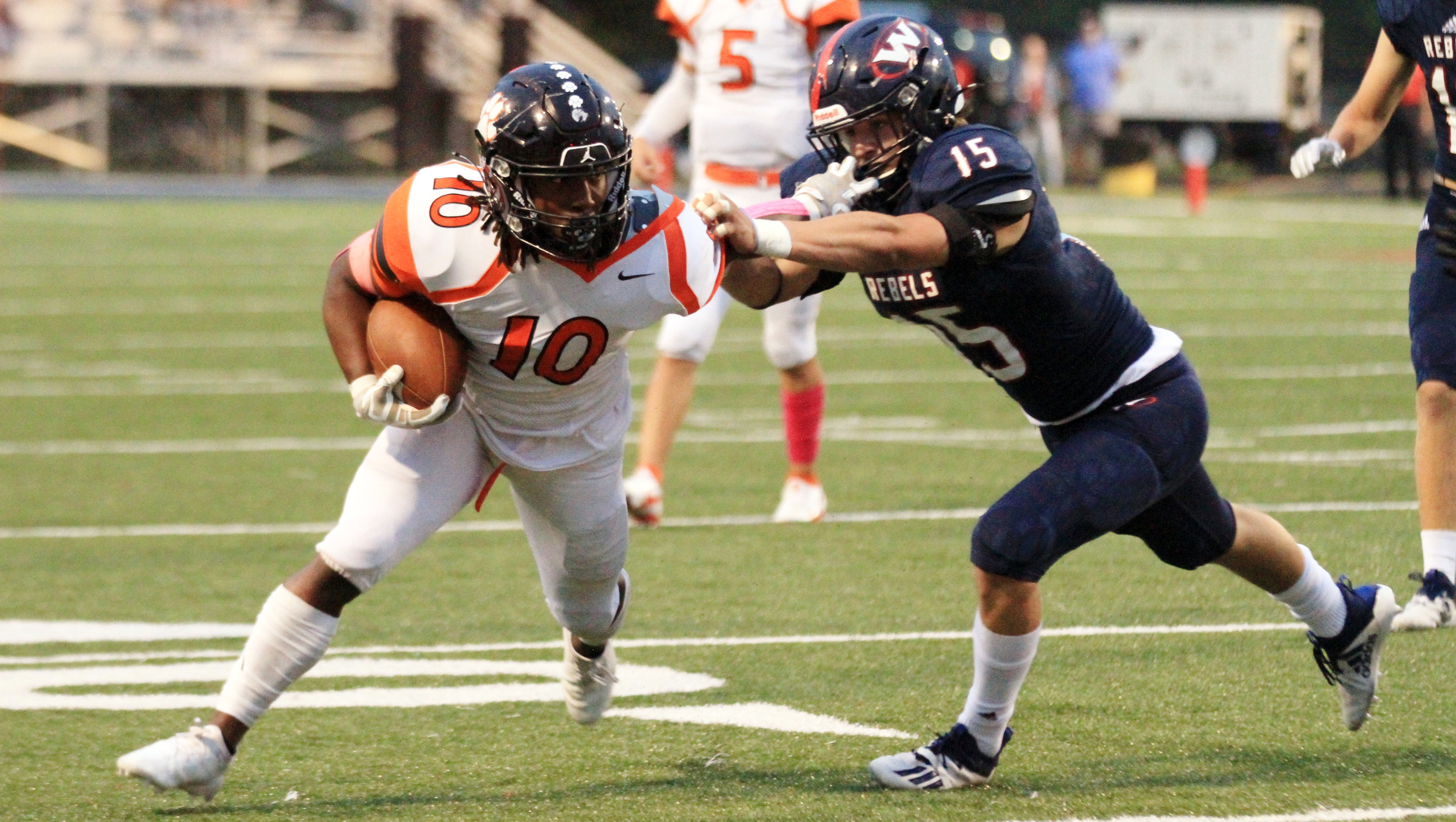 West beats Powell 39-27