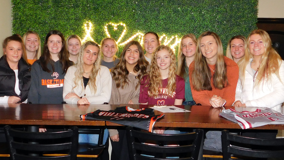 Adisyn Smith signs with Maryville College