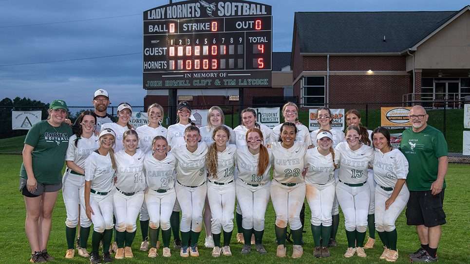 Lady Hornets sting Crockett 5-4 for first trip to state