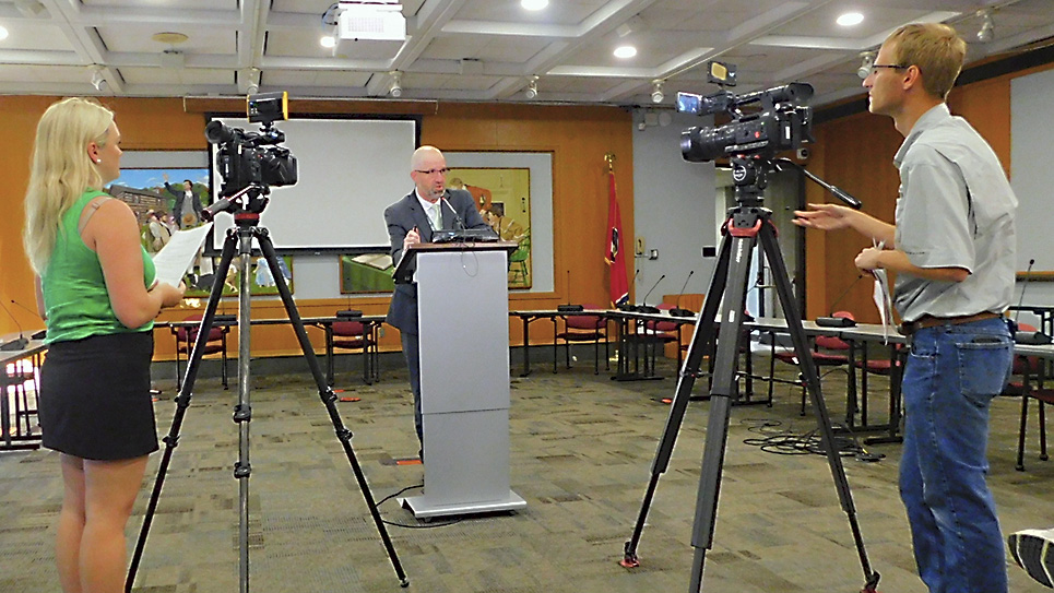 Election admin: Vote early, avoid Nov. 5 crowds