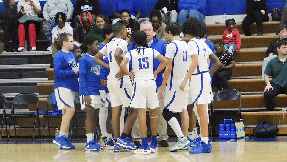 Young helps Vine overcome slow start, topple Warriors 66-42