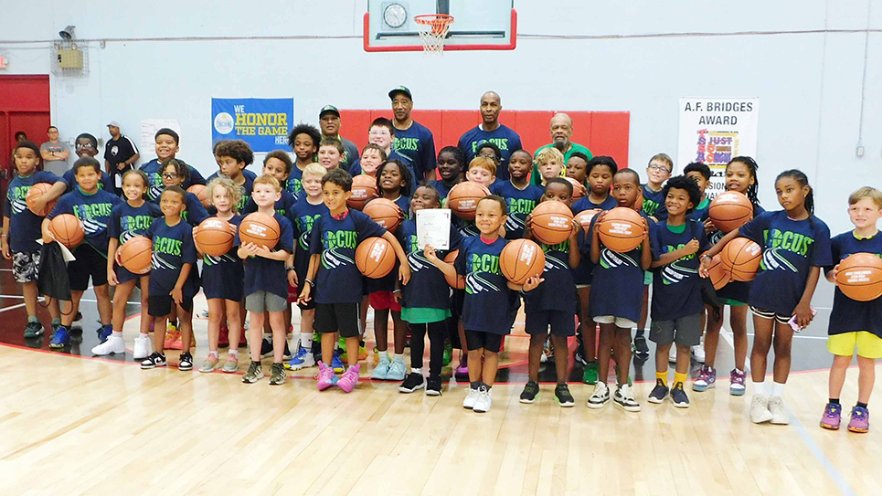 Double honors for Knoxville’s Elston Turner