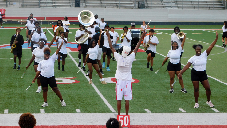 It’s high school football time again!